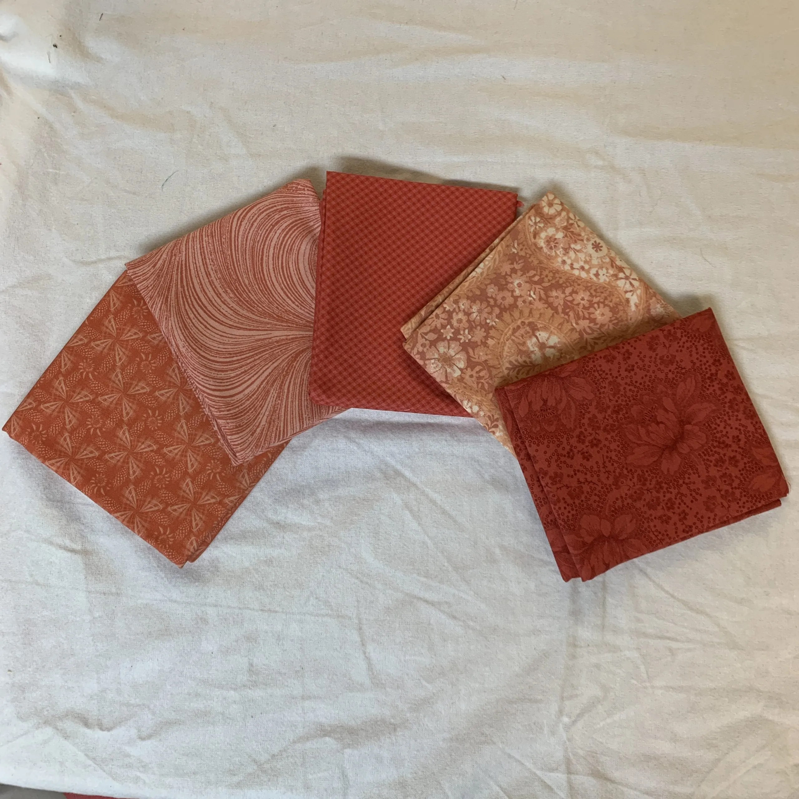 5 Half Yards Bundle pack #1057 Red, Coral, Pink, White