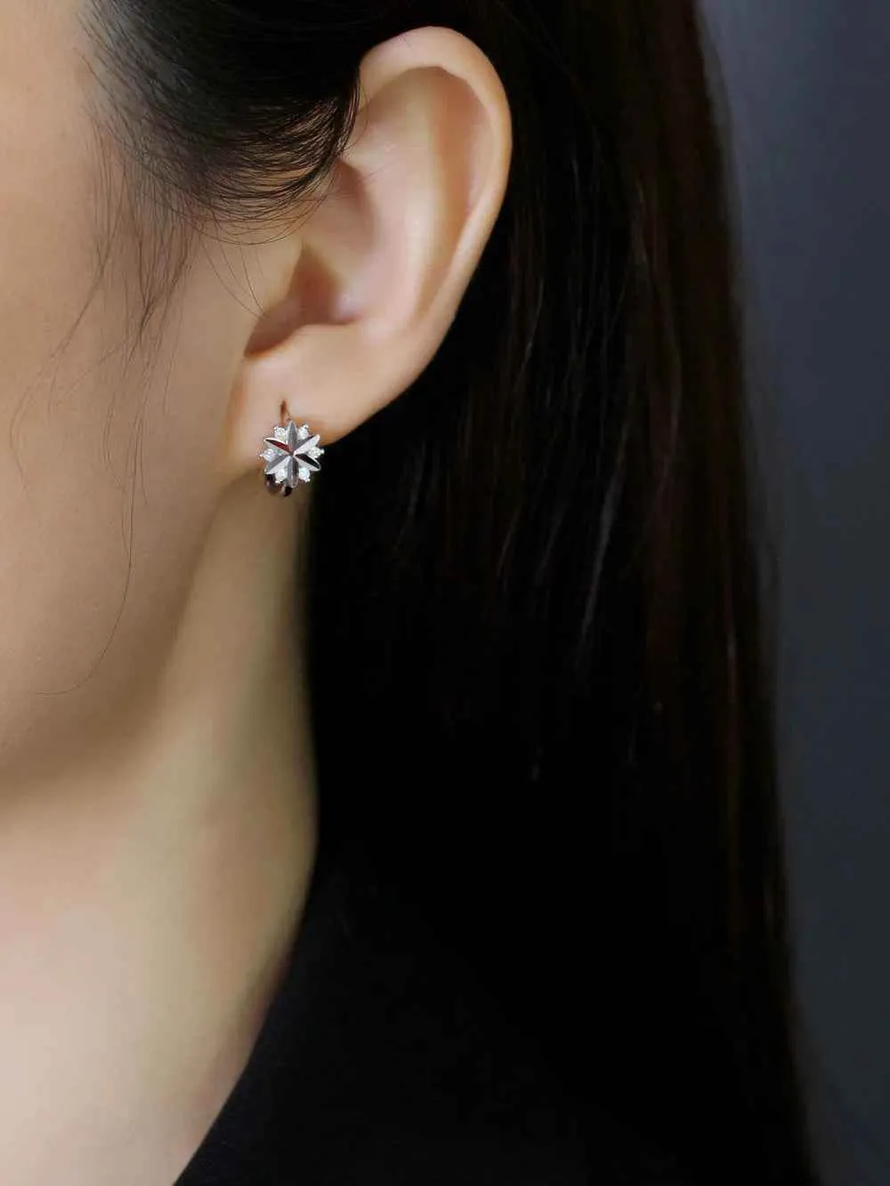 925 Sterling Silver Hoop Earrings Charm Jewelry - Zircon Flower - MD311