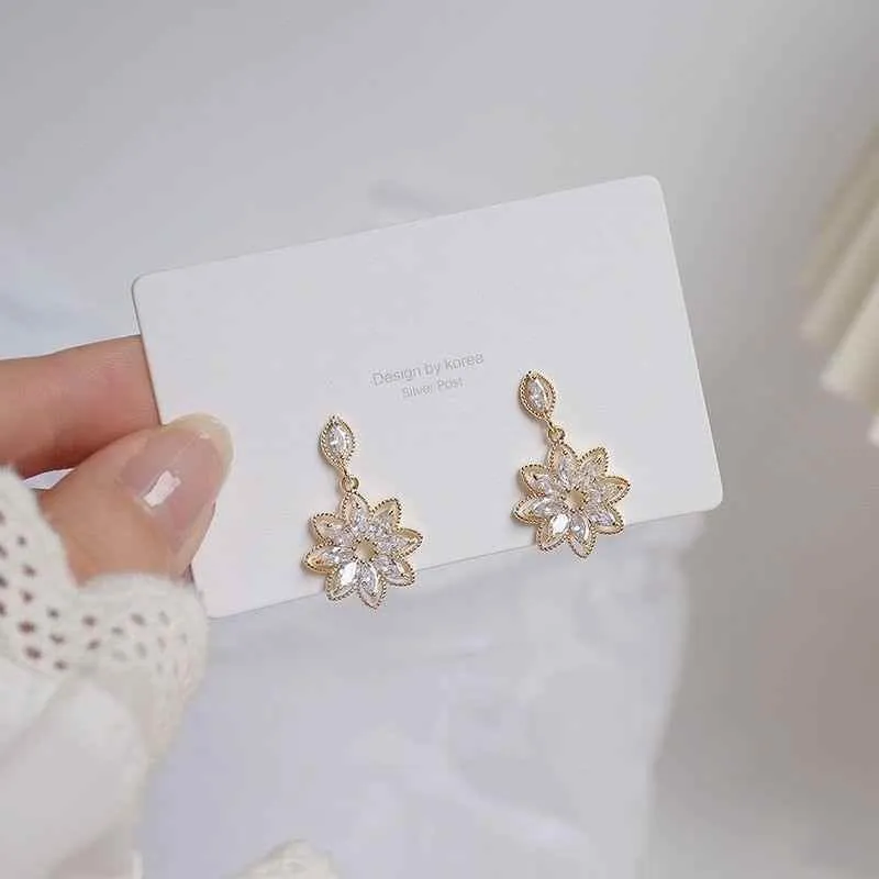 Fashion Shining Sunflower Earrings Charm Jewelry XYS0219