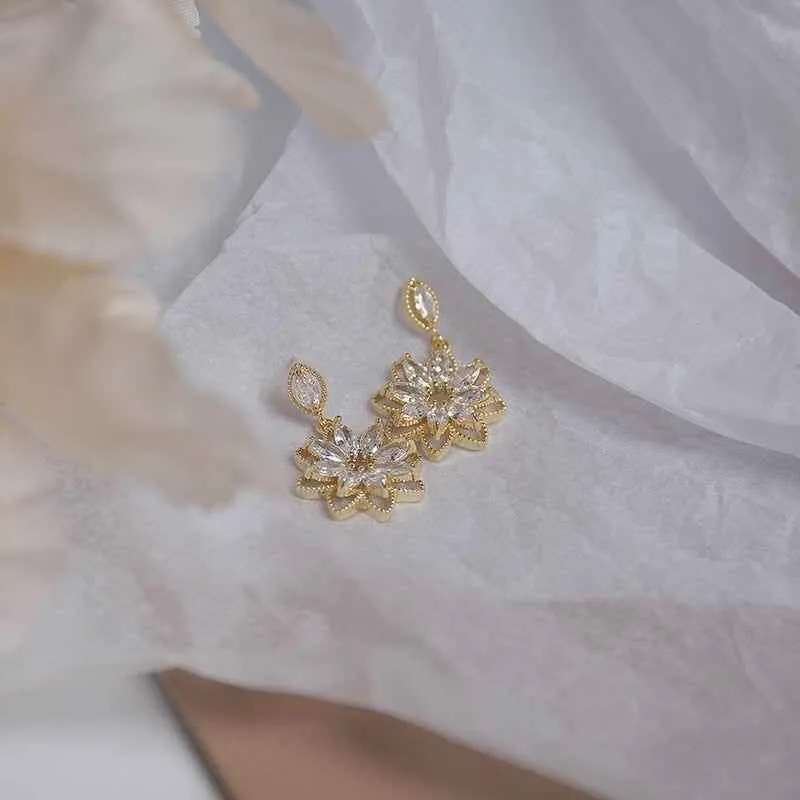 Fashion Shining Sunflower Earrings Charm Jewelry XYS0219