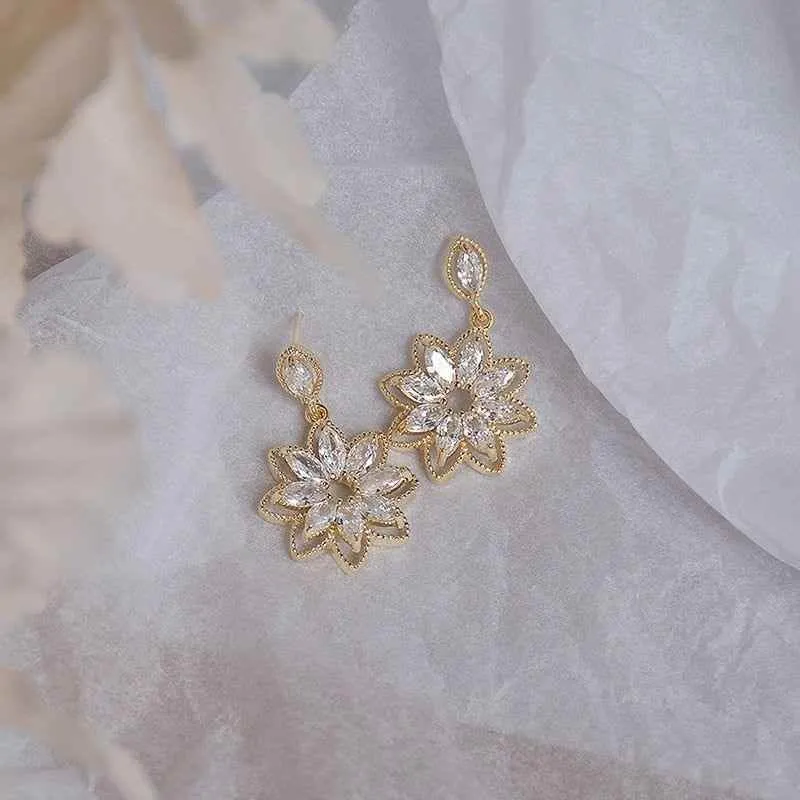 Fashion Shining Sunflower Earrings Charm Jewelry XYS0219