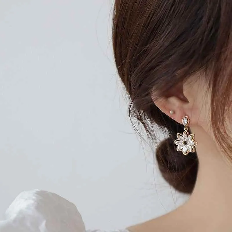 Fashion Shining Sunflower Earrings Charm Jewelry XYS0219