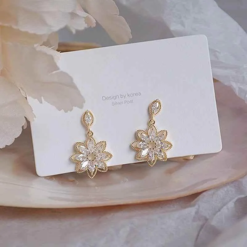 Fashion Shining Sunflower Earrings Charm Jewelry XYS0219
