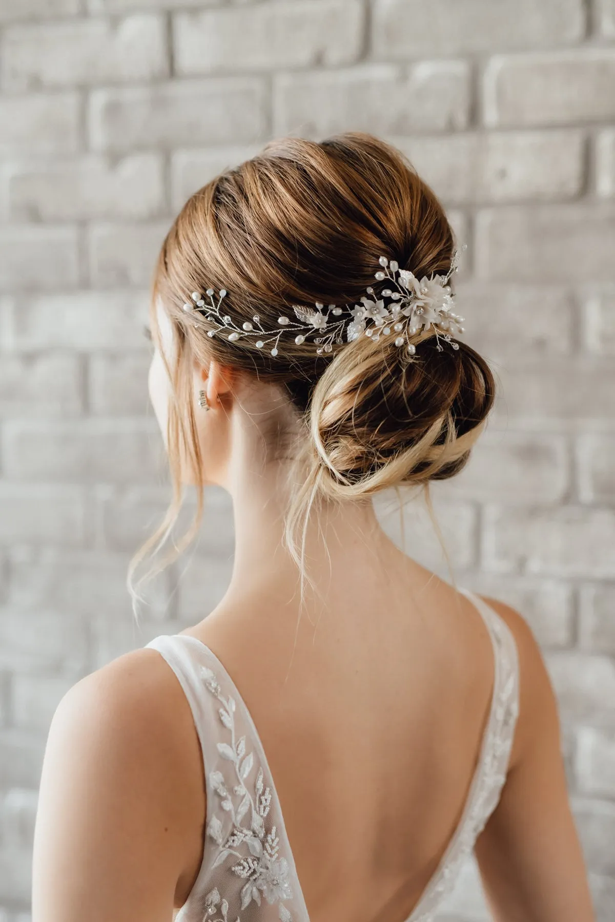 KELLY Flower Pearl Wedding Hair Vine